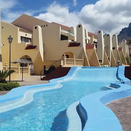 Family Poolside South Facing Villa Costa Adeje (Tenerife)